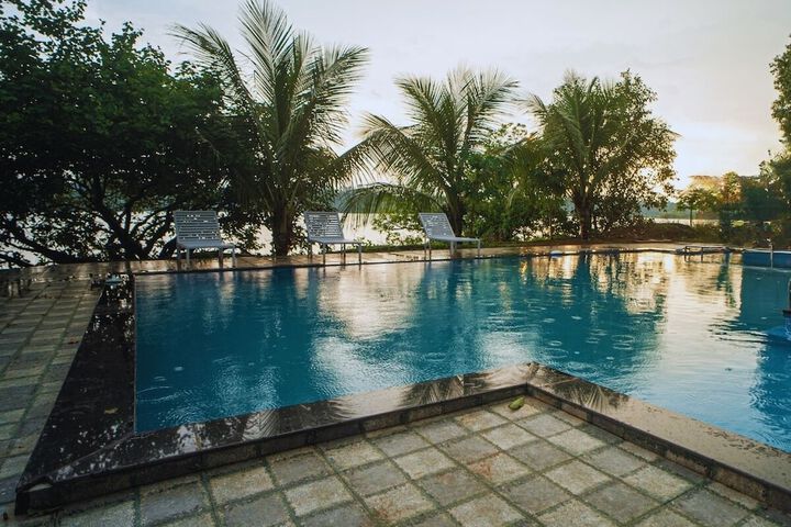 Pool 22 of 34