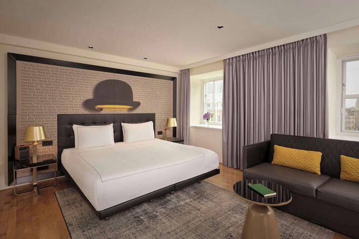 Room 46 of 105