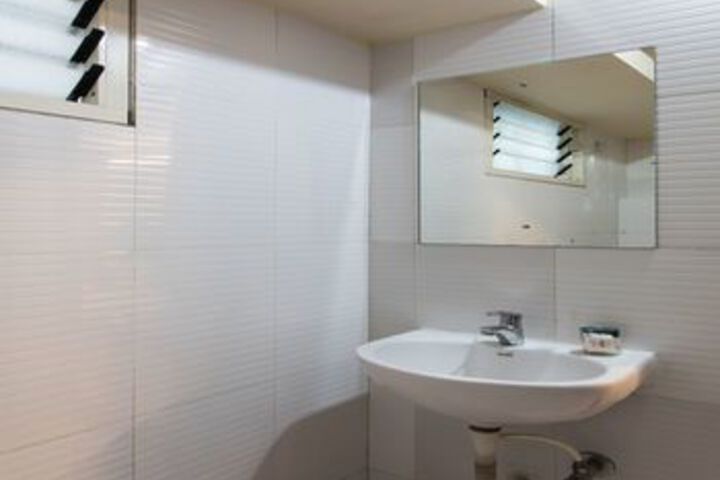 Room 2 of 22