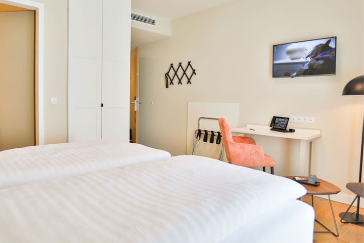 Room 22 of 60