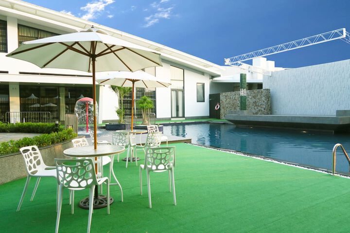Pool 24 of 58
