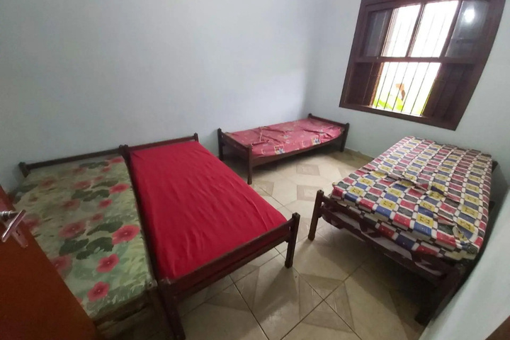 Room 5 of 16