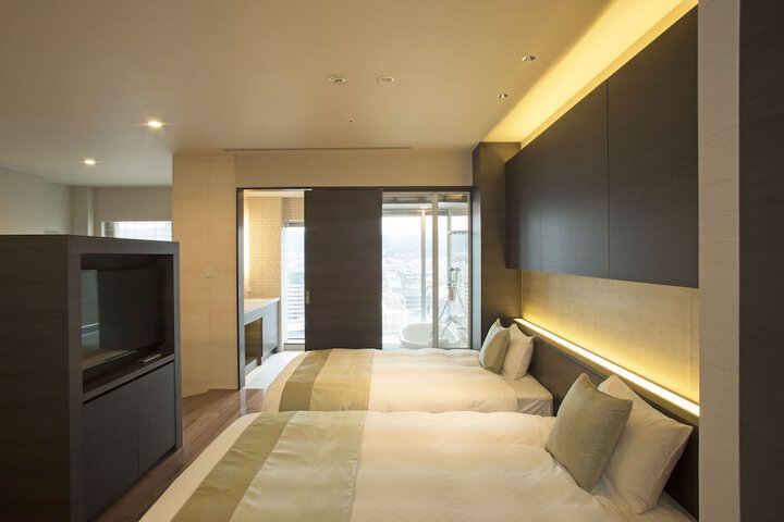 Room 9 of 68