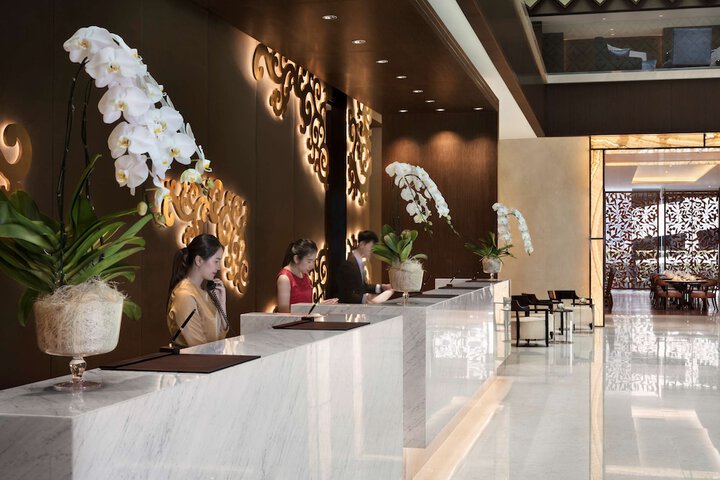 Hotel Lobby