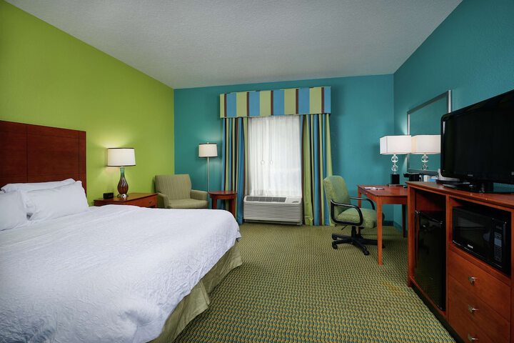 1 King Bed Accessible (13 of 16)