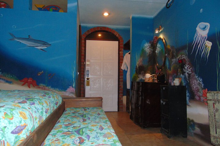 Room 184 of 413