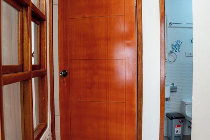 Room 50 of 182
