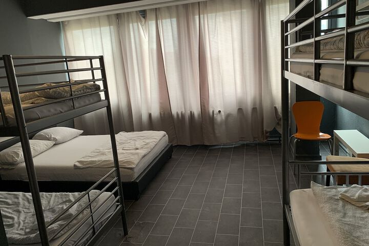 Room 35 of 150
