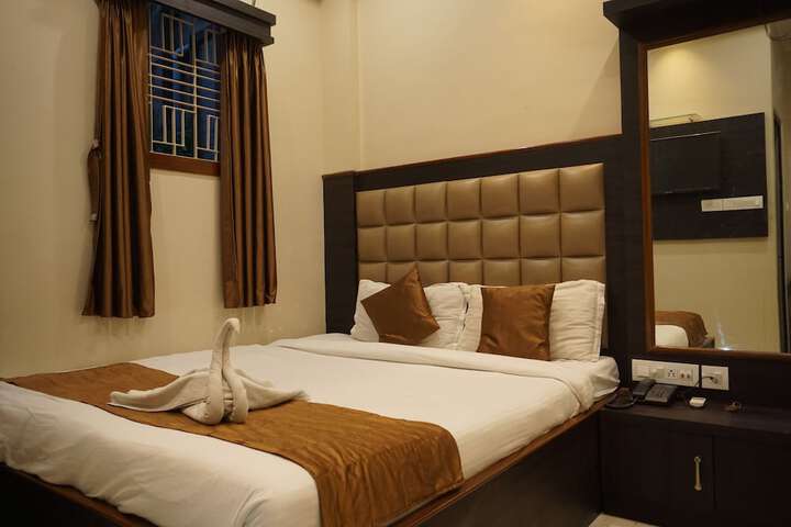 Room 5 of 19