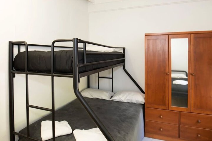 Room 5 of 63