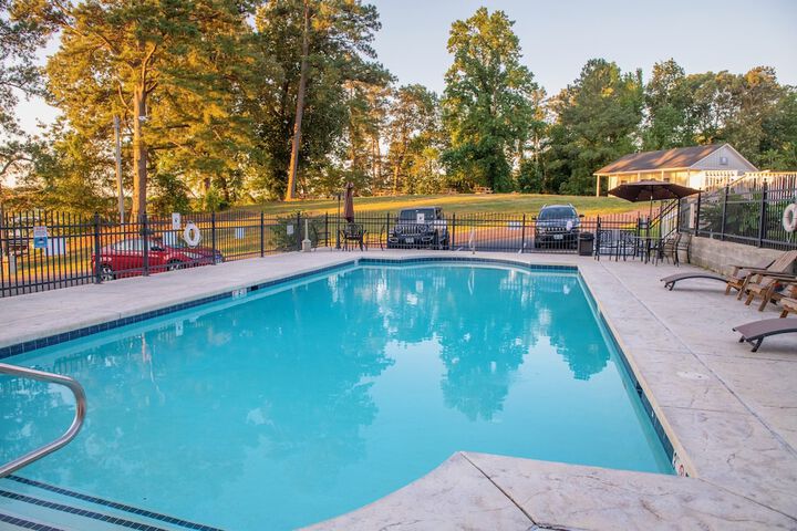 Pool 78 of 180