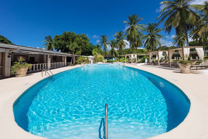 Hotel with Pool