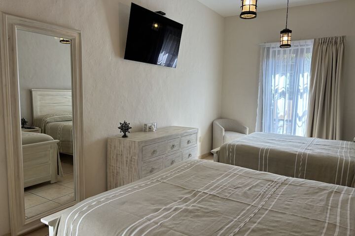 Hotel Interior 113 of 150