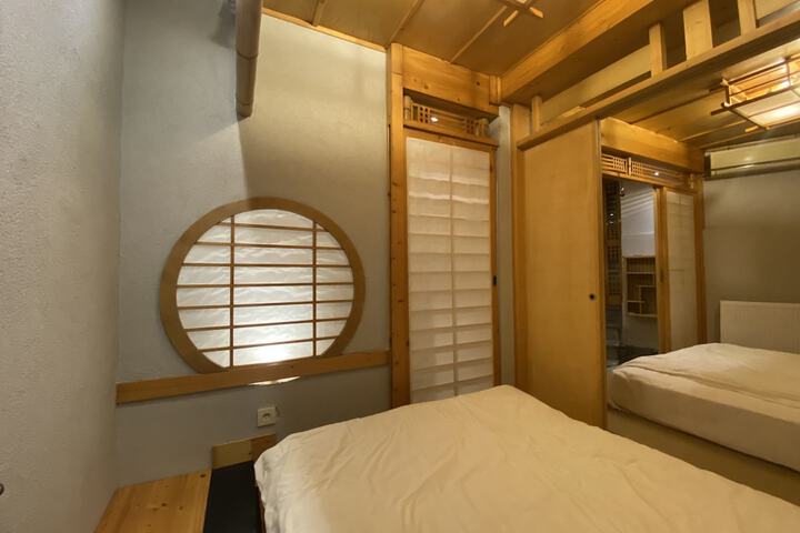 Room 26 of 105