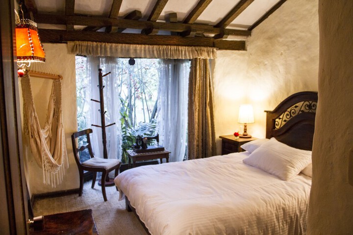 Room 3 of 16