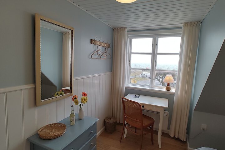 Room 5 of 51