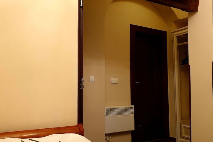 Room 46 of 72