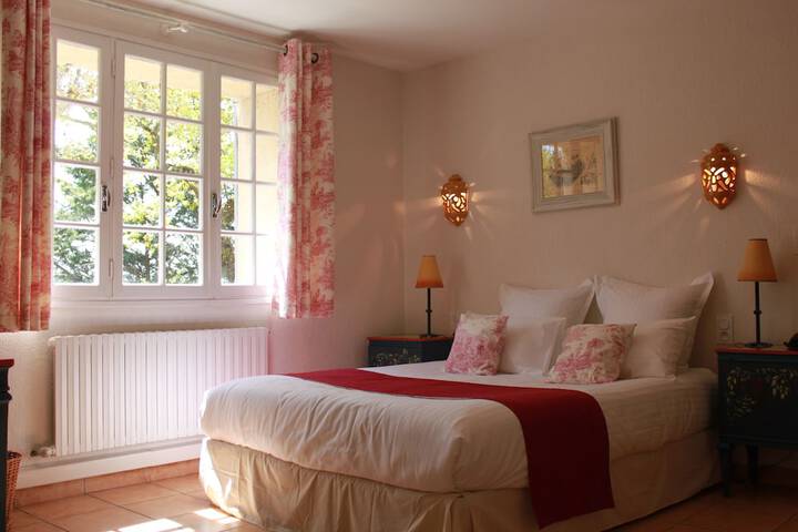Room 5 of 44