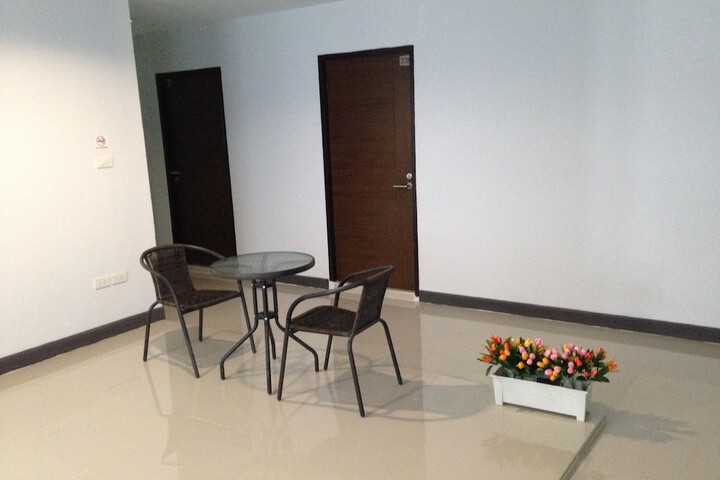 Ballroom/Hall 38 of 48