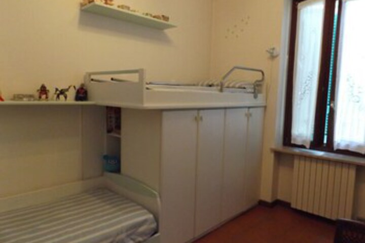 Room 16 of 19