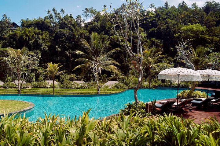 Pool 62 of 198