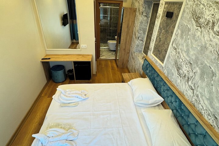 Room 30 of 72