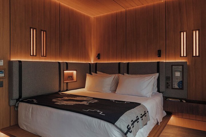 Room 8 of 58