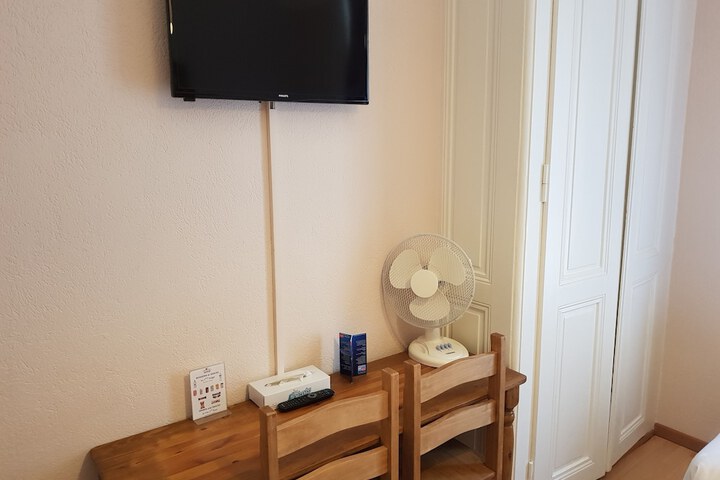 Room 18 of 35