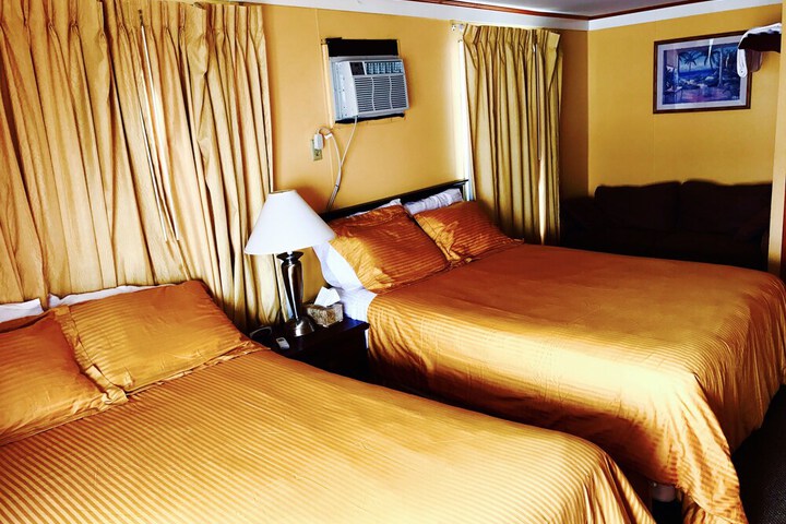 Room 21 of 32