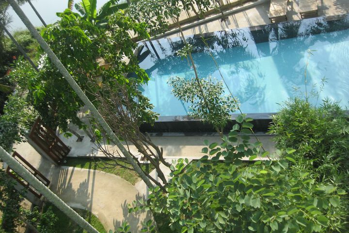 Pool 91 of 126