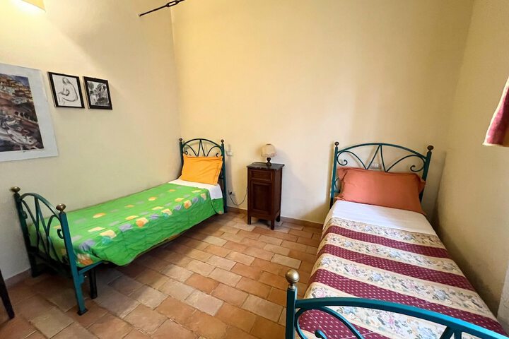 Room 5 of 24