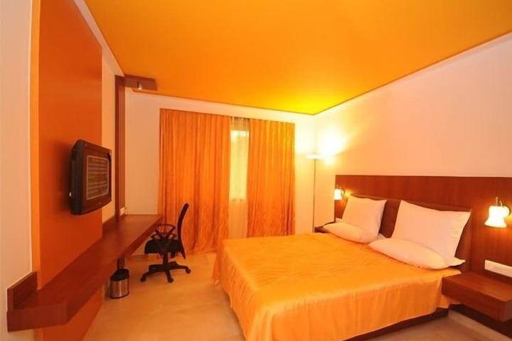 Room 6 of 39
