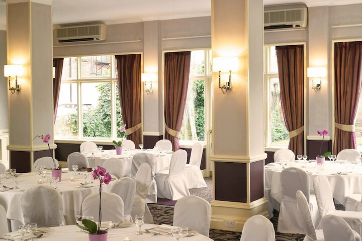 Ballroom/Hall 45 of 73