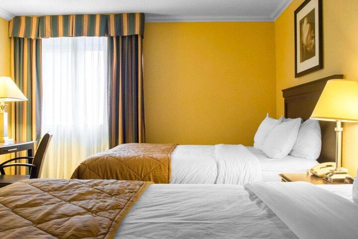 2 Double Beds (14 of 29)