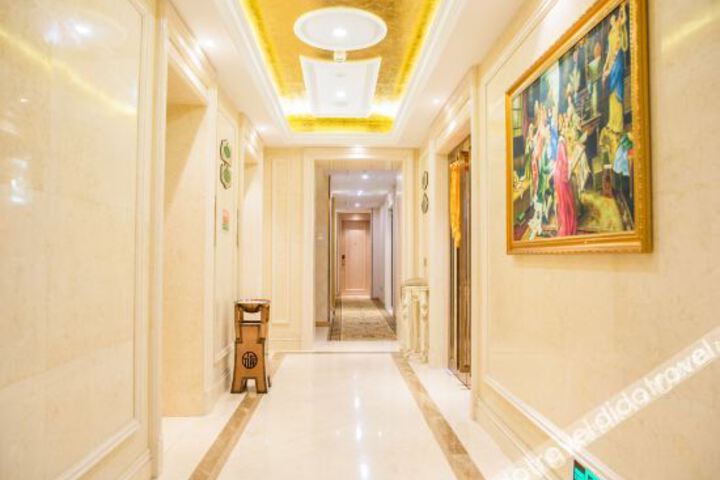 Hotel Interior 11 of 21