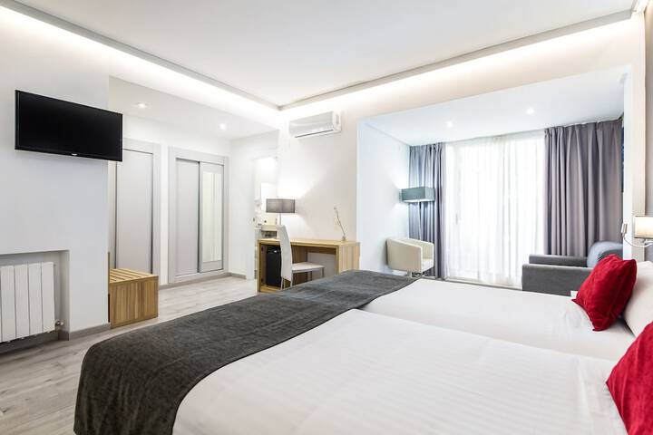 Room 26 of 50