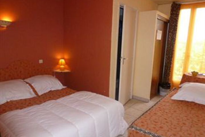 Room 21 of 49