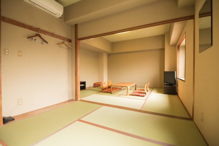 Room 10 of 39