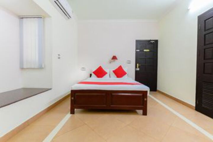 Room 12 of 24