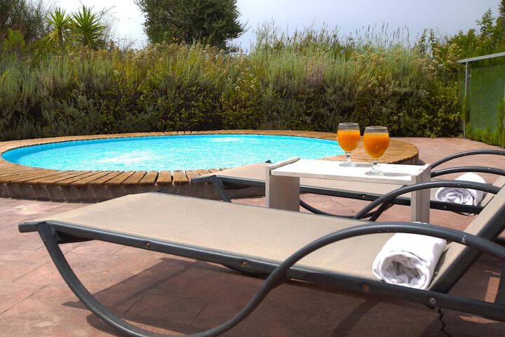 Pool 25 of 89