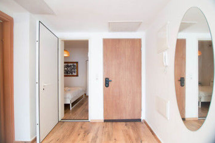 Room 64 of 71