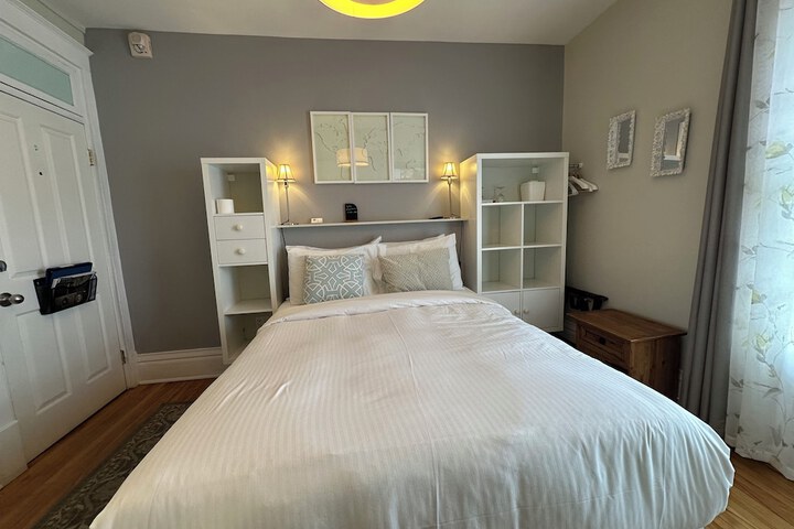 Room 68 of 144