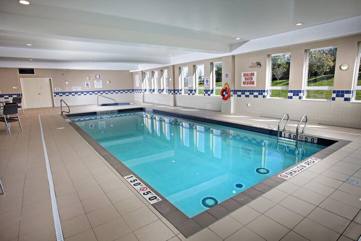 Pool Hotel