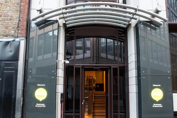 Hub by Premier Inn London Westminster - Saint James Park