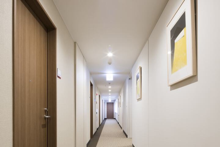 Ballroom/Hall 27 of 41
