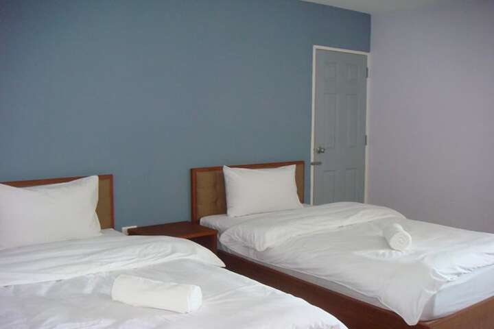 Room 4 of 14