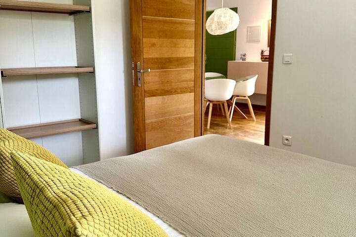 Room 3 of 113