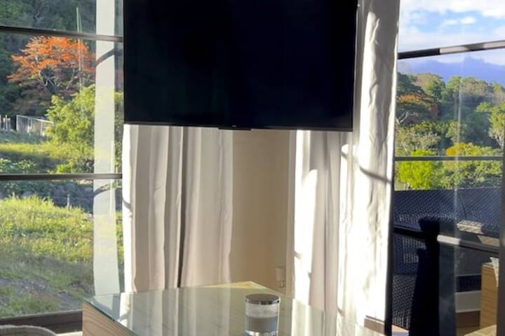 Room 10 of 31