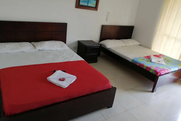 Room 5 of 18