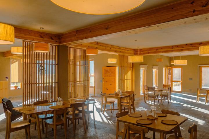 Dining 62 of 121